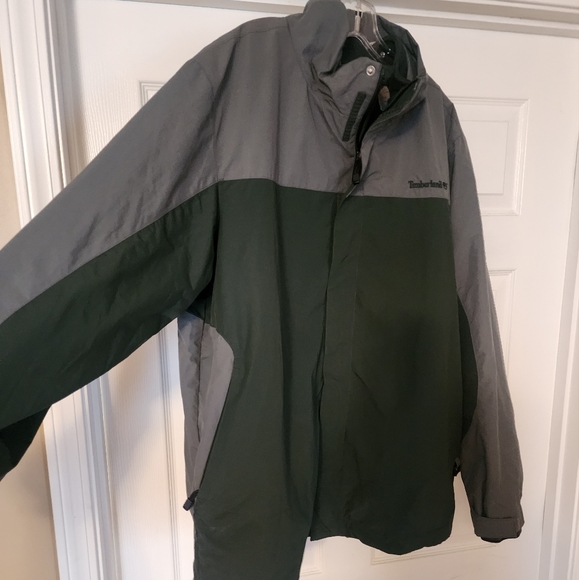 GREY/GREEN TIMBERLAND OUTDOOR PERFORMANCE COAT. - Picture 2 of 12